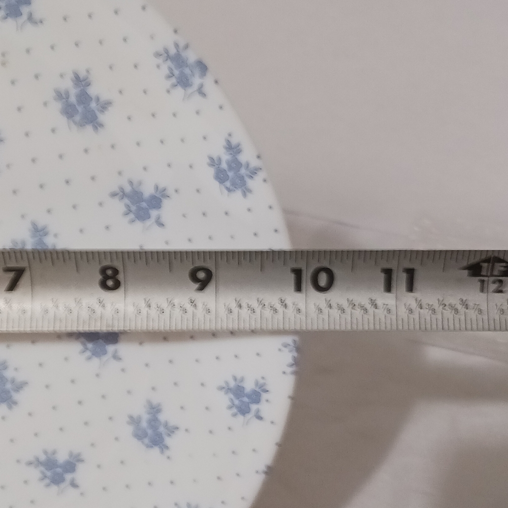 Arcapal France 10 Inch Floral Blue and White Dinner Plate - Picture 2 of 4